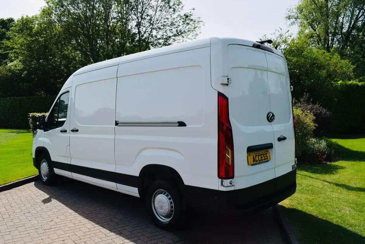 Used Maxus V90 161 HP (118 kW) 2023 White Van