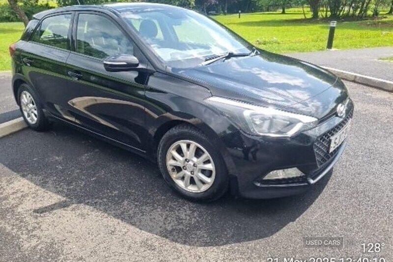 Black Used 2017 Hyundai i20 SE Hatchback | £7,295 (Fair price) - Image 1/1