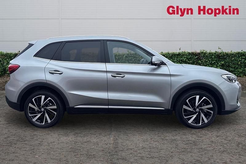 New MG ZS Trophy 2025 Silver Hatchback