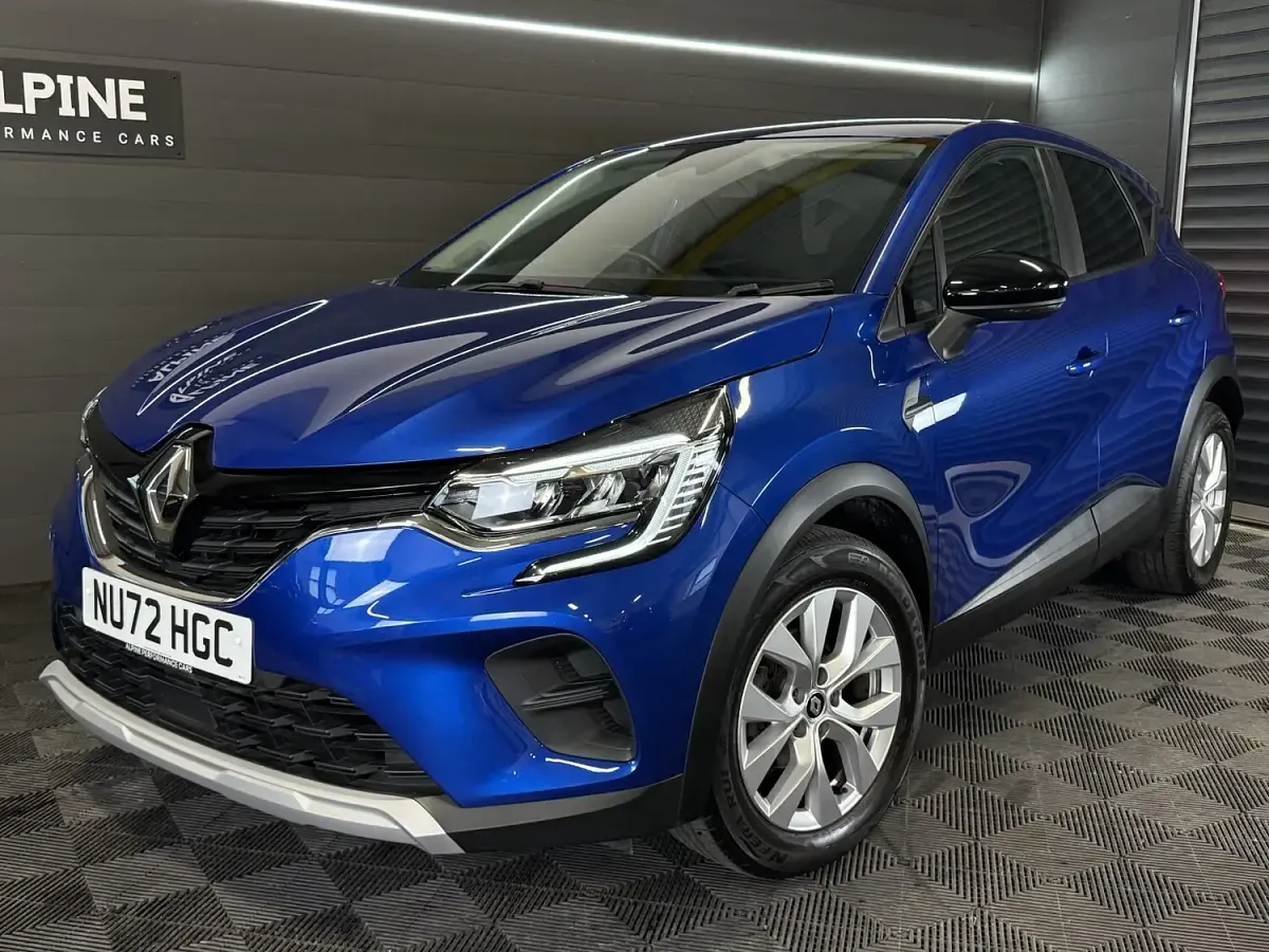 Used Renault Captur Iconic 2022 Blue SUV