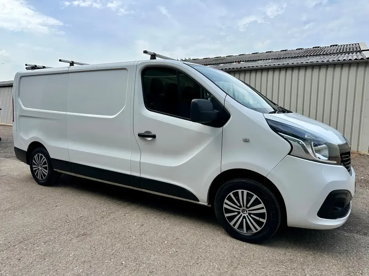 Used Renault Trafic Business 2019 White MPV
