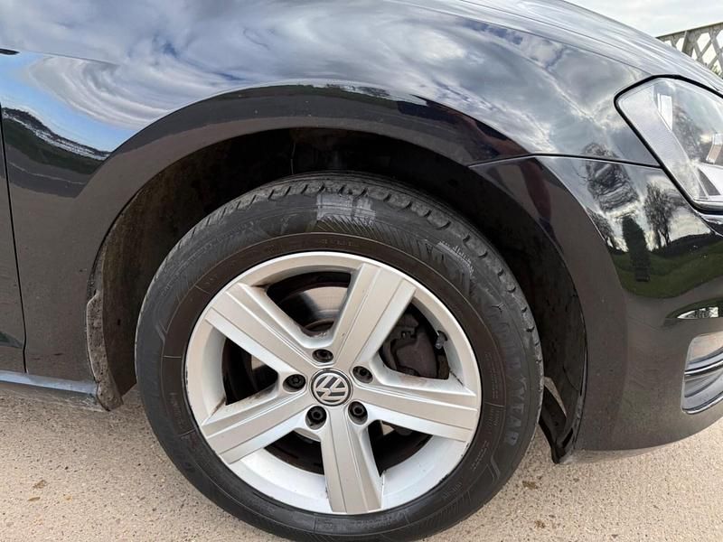 Second-hand VW Golf VII Edition 150 CP (110 kW) 2017 Negru Hatchback