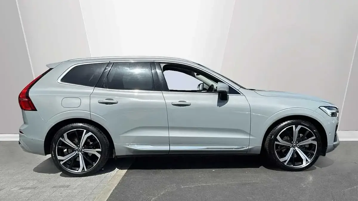 Used Volvo XC60 Ultra 250 HP (183 kW) 2025 Grey SUV