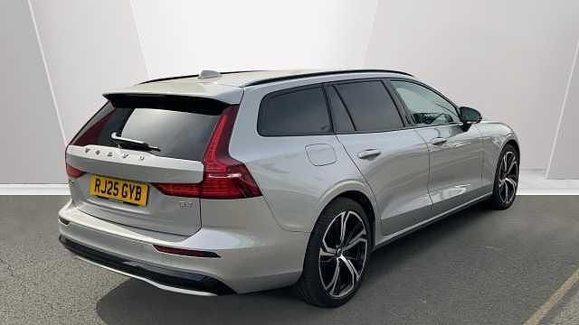 Used Volvo V60 Plus 194 HP (142 kW) 2025 Estate