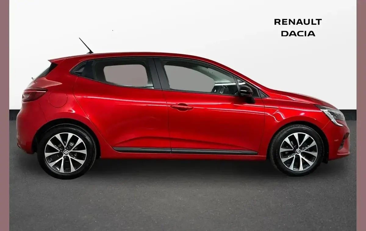 Used Renault Clio Evolution 90 HP (66 kW) 2023 Flame red  Hatchback