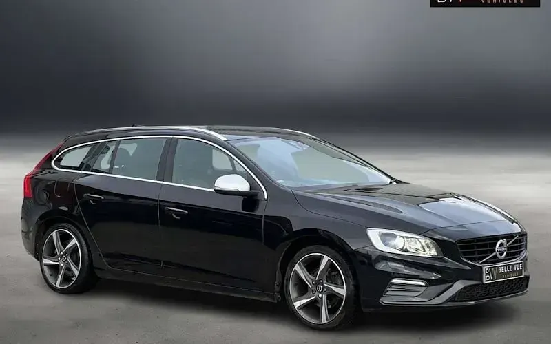Usado Volvo V60 R-Design 190 HP (139 kW) 2015 Carrinha