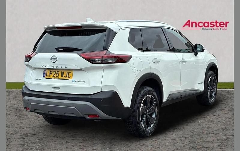 New Nissan X-Trail N-Connecta 211 HP (155 kW) 2025 Champagne silver with black me SUV