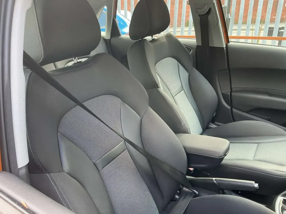 Used Audi A1 Sportback Sport 140 HP (102 kW) 2014 Orange Hatchback
