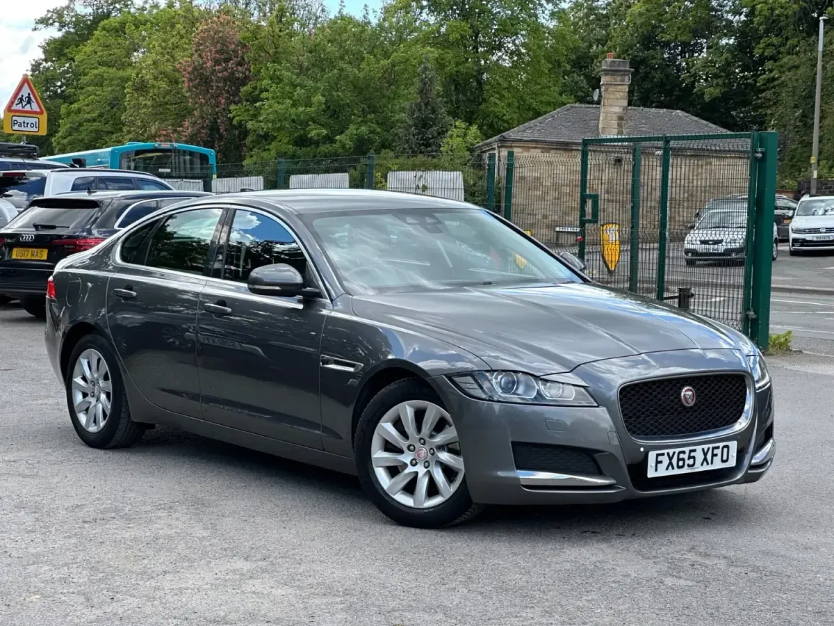 Gebraucht Jaguar XF Prestige 2015 Grau Limousine