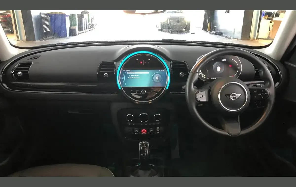 Used Mini Cooper Clubman Classic 134 HP (98 kW) 2023 Blue Estate