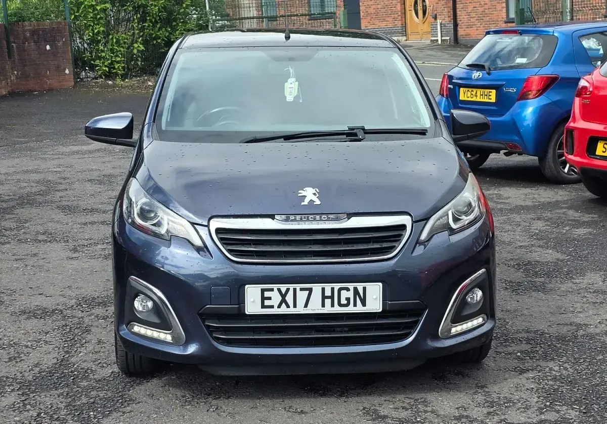Used Peugeot 108 Allure 82 HP (60 kW) 2017 Blue Hatchback