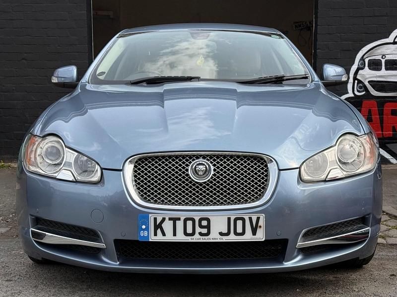 Usado Jaguar XF Premium Luxury 201 HP (147 kW) 2009 Azul Sedan