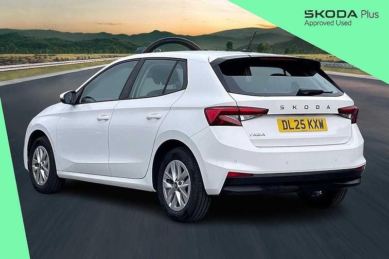Used Skoda Fabia SE 70 HP (51 kW) 2025 White Hatchback