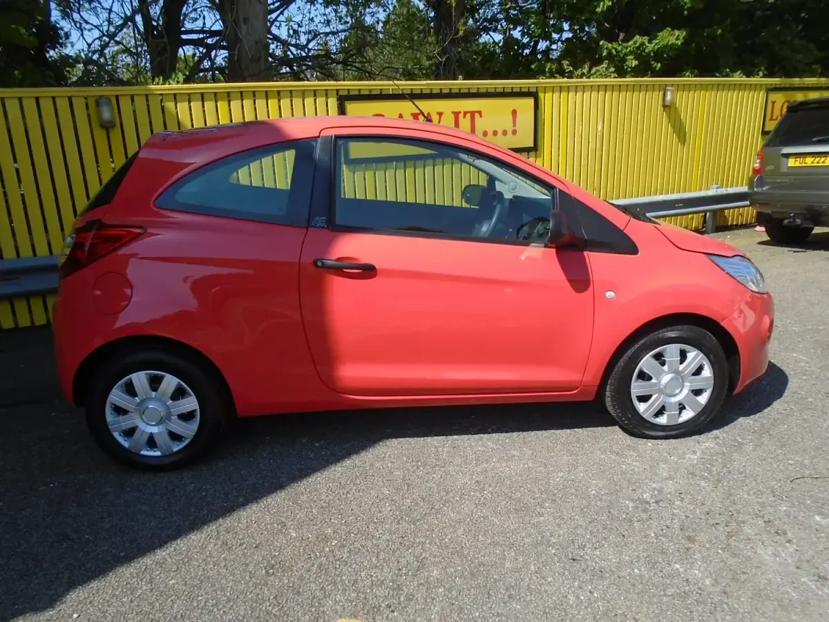 Używany Ford Ka Studio 69 KM (50 kW) 2012 Czerwony Hatchback