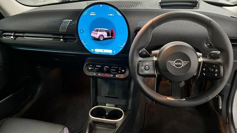 Used Mini Cooper Hatch 156 HP (114 kW) 2024 Silver Hatchback