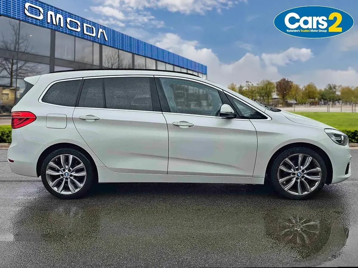 Used BMW 218 Luxury Line 134 HP (98 kW) 2016 White Estate