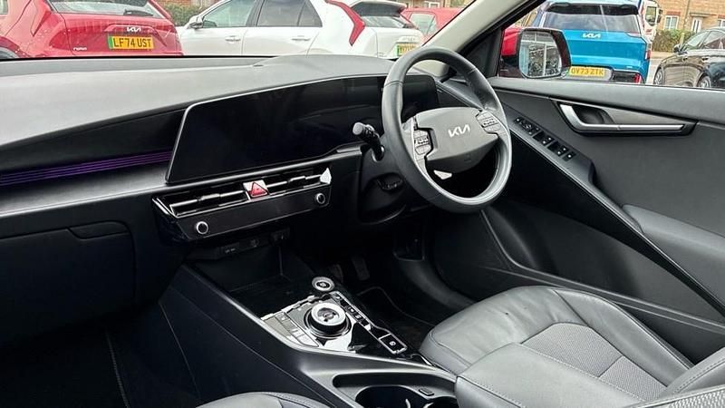 Image 3/4