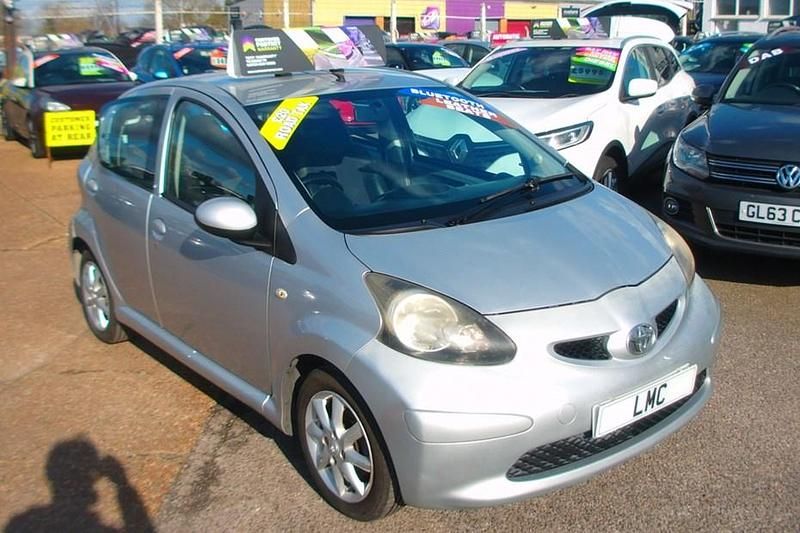 Used Toyota Aygo Platinum 67 HP (49 kW) 2008 Silver Hatchback