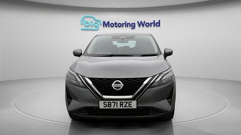 Used Nissan Qashqai Acenta Premium 140 HP (102 kW) 2022 Grey SUV
