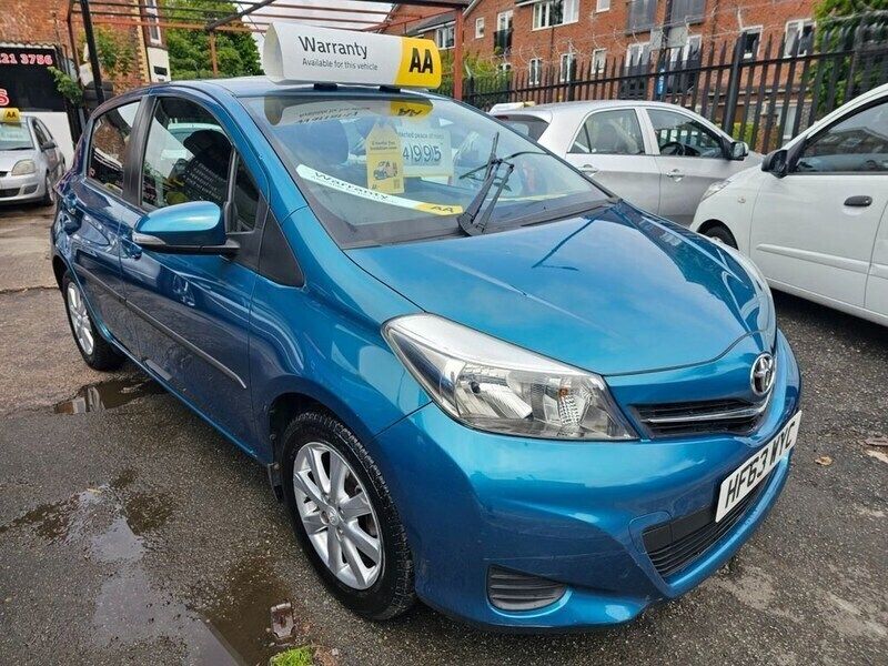 Blue Used 2013 Toyota Yaris Hatchback | £4,995 (Good price) - Image 1/4