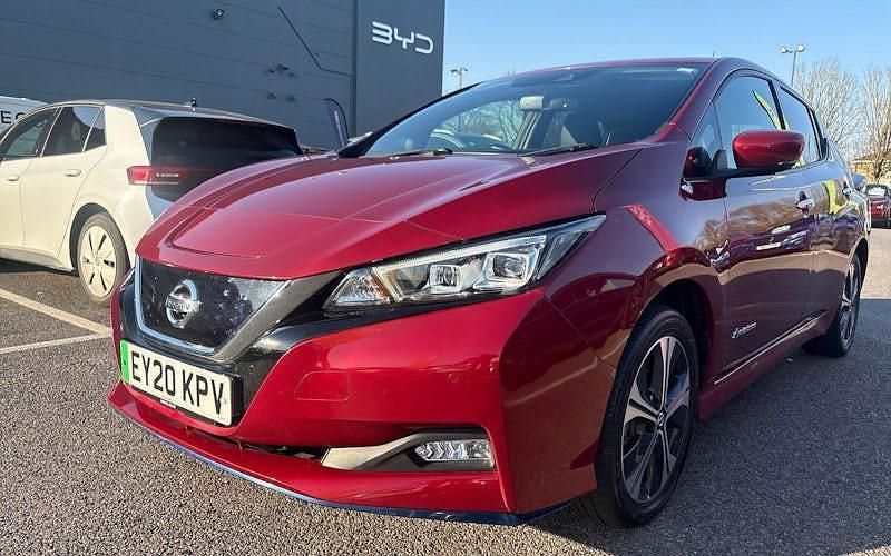 Used Nissan Leaf Tekna 160 kW (218 HP) 2020 Red Hatchback