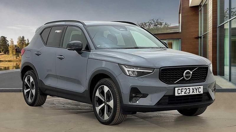 Used 2023 Volvo XC40 Ultimate SUV | £35,995 (A bit pricey) - Image 1/4