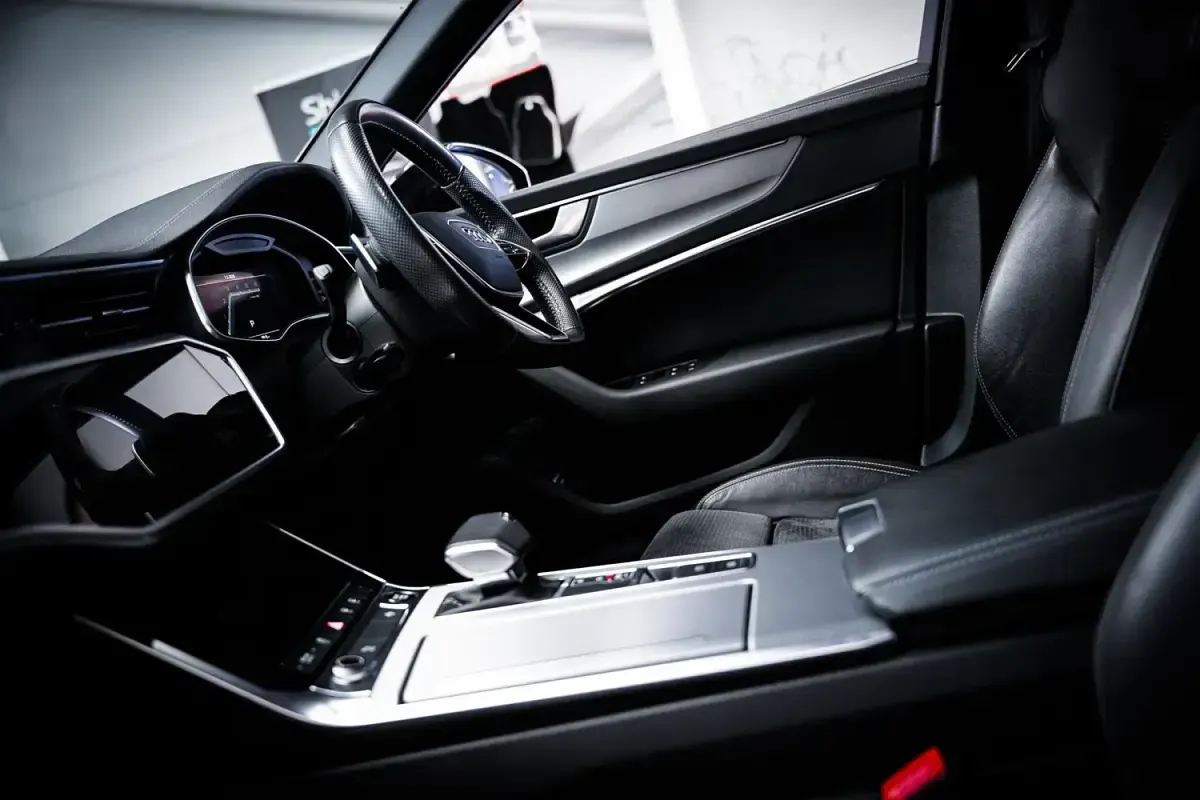 Begagnad Audi A6 Black Edition 204 HK (150 kW) 2021 Svart Kombi