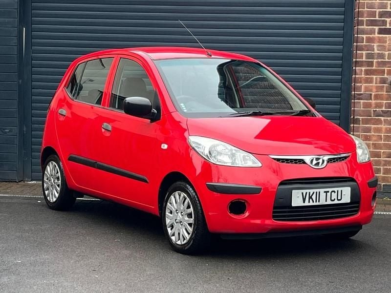 Used Hyundai i10 Classic 86 HP (63 kW) 2011 Red Hatchback