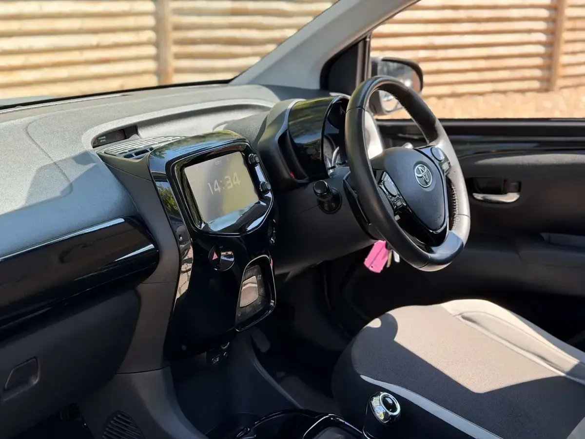 Used Toyota Aygo X-clusiv 68 HP (50 kW) 2014 Black Hatchback