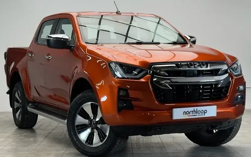 Used Isuzu D-Max 165 HP (121 kW) 2024 Cabriolet