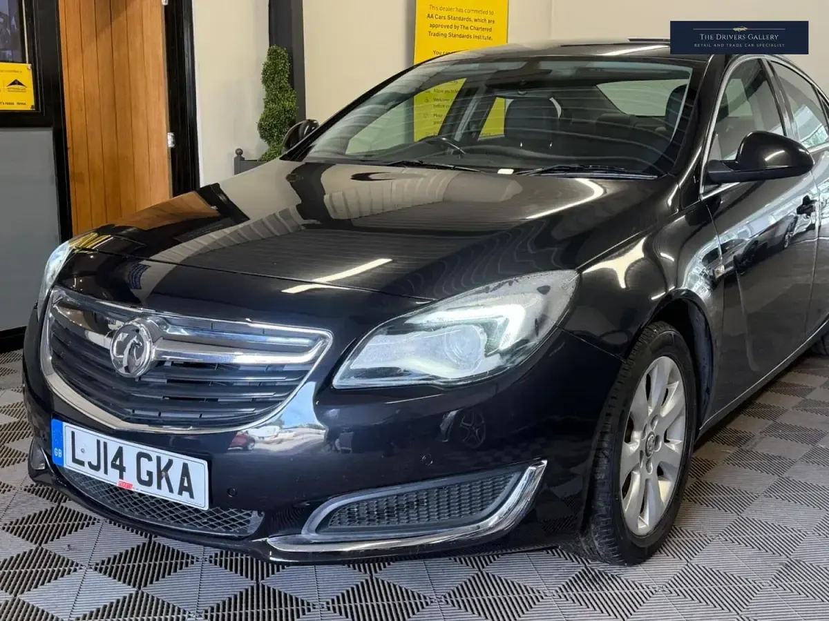 Used Vauxhall Insignia S 163 HP (119 kW) 2014 Black Sedan