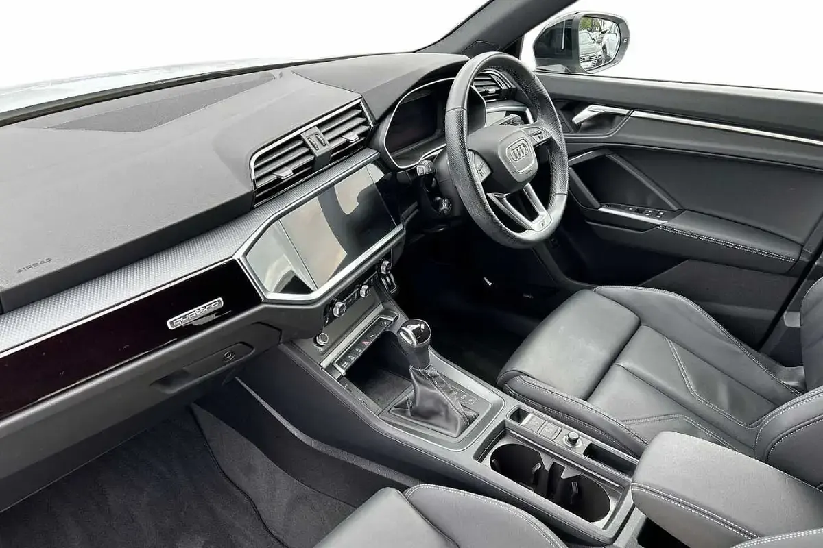 Used Audi Q3 Black Edition 187 HP (137 kW) 2023 White SUV