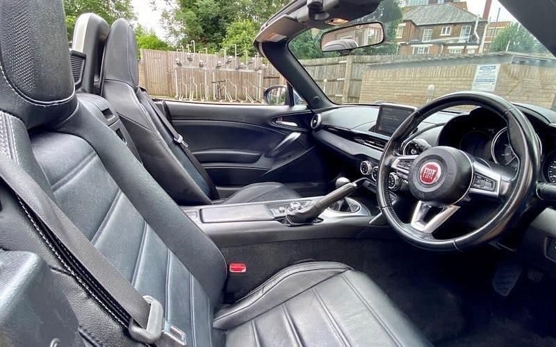 Used Fiat 124 Spider Lusso 140 HP (102 kW) 2017 Blue Cabriolet