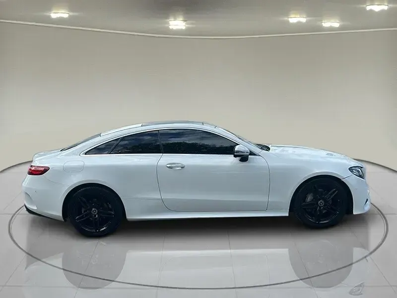 Gebraucht Mercedes E220 AMG Line Premium 194 PS (142 kW) 2018 Weiß Coupé