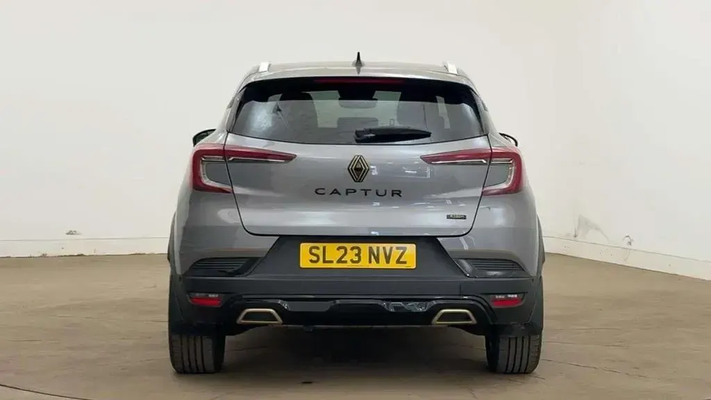 Used Renault Captur Bose Edition 142 HP (104 kW) 2023 Grey  SUV