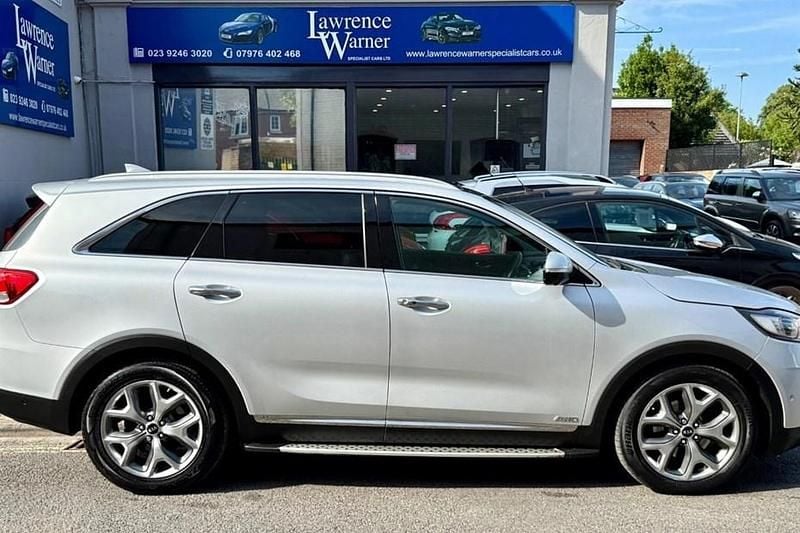 Silver Used 2015 Kia Sorento 4 SUV | £10,975 (A bit pricey) - Image 1/1