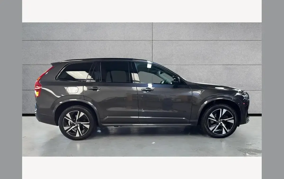 Used Volvo XC90 Plus 235 HP (172 kW) 2022 Grey SUV