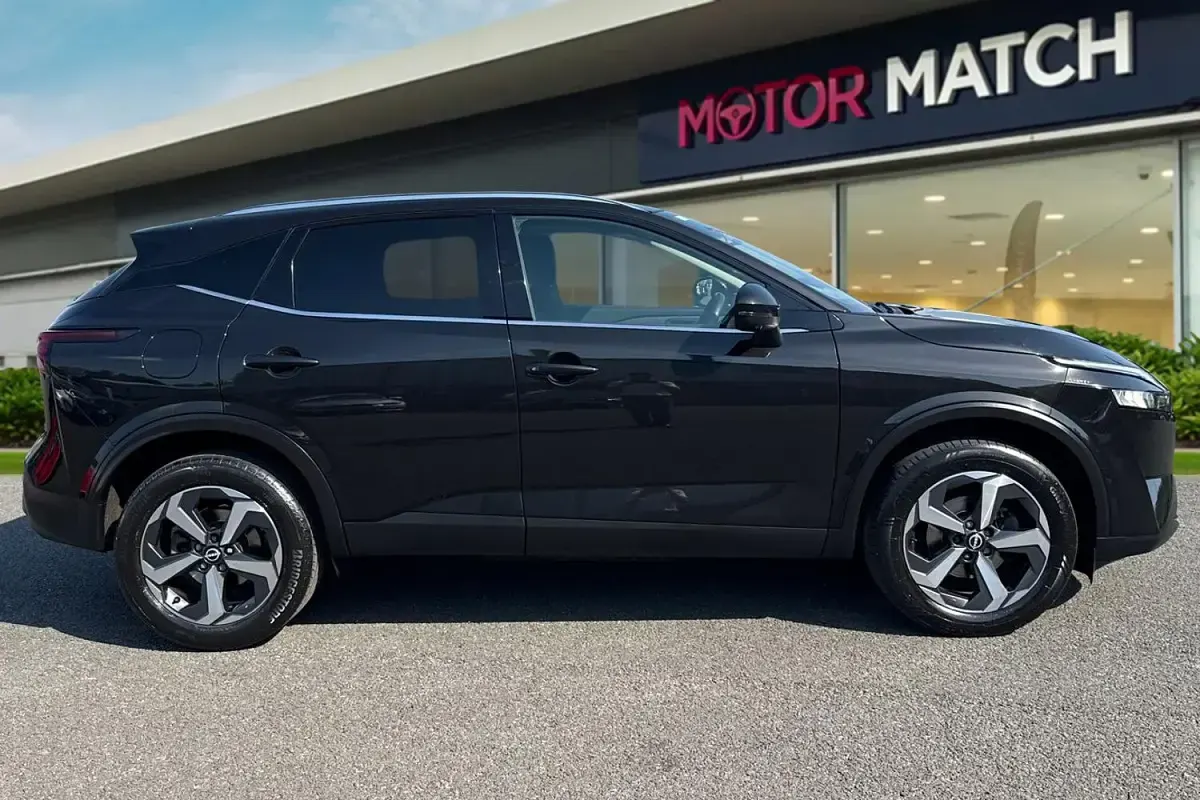 Used Nissan Qashqai N-Connecta 158 HP (116 kW) 2024 Black SUV