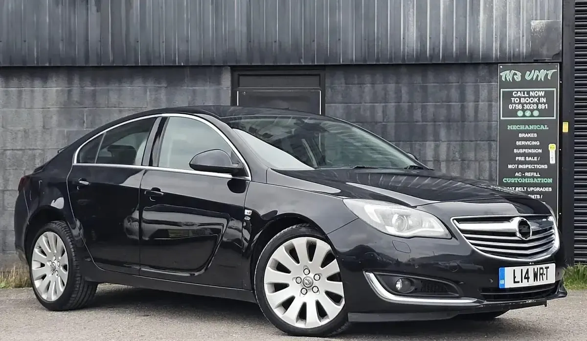 Used Vauxhall Insignia Elite 163 HP (119 kW) 2014 Black Hatchback