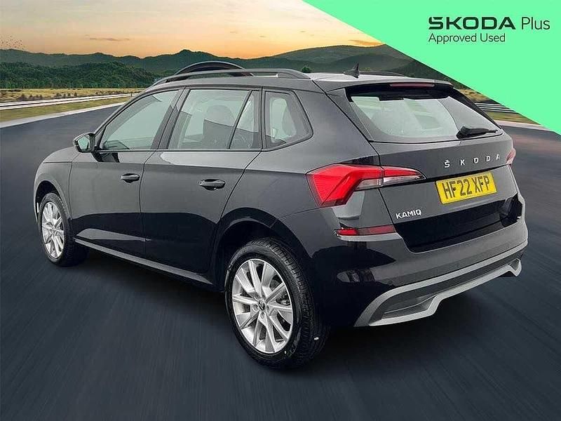 Used Skoda Kamiq SE 70 HP (51 kW) 2022 Black magic pearl effect SUV
