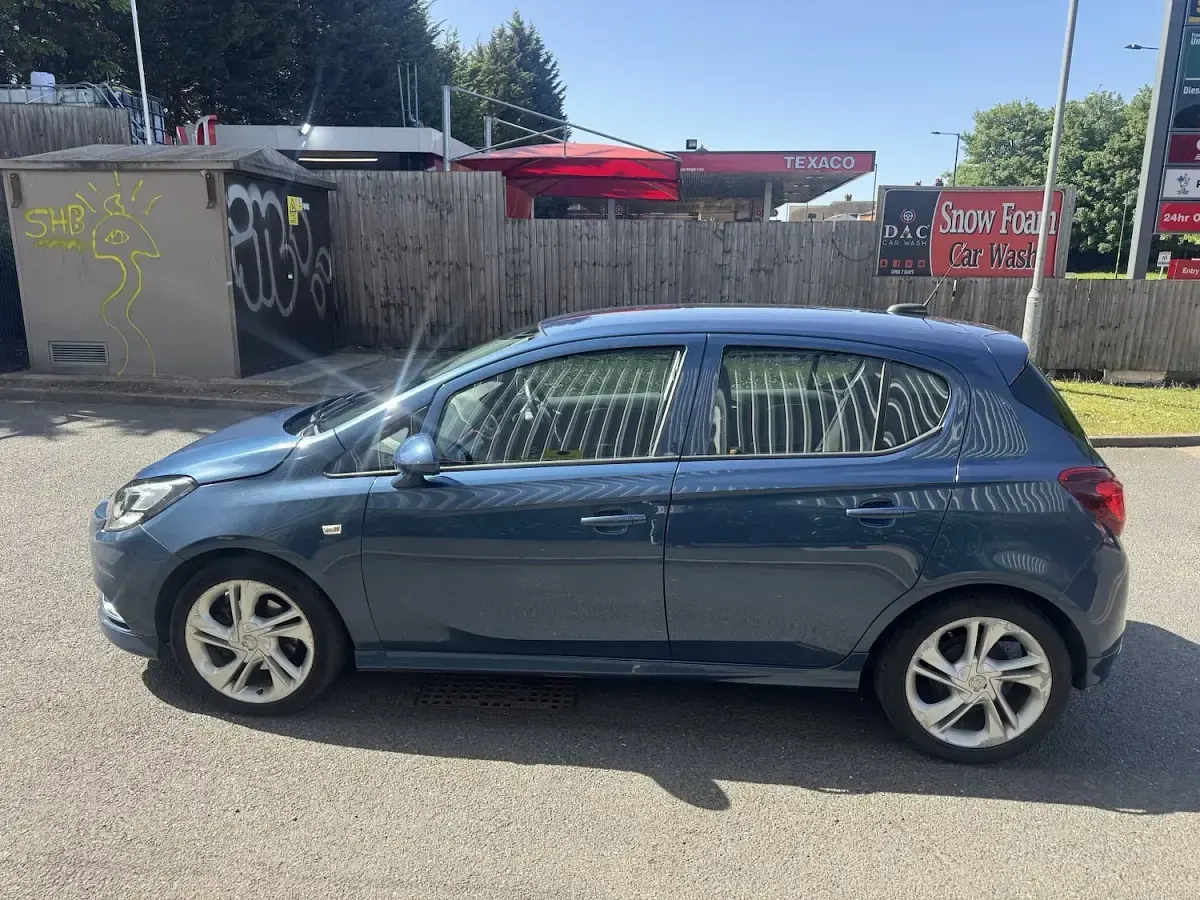Used Vauxhall Corsa SRi 73 HP (53 kW) 2016 Blue Hatchback