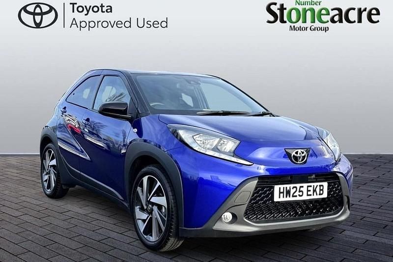 Used Toyota Aygo X 72 HP (52 kW) 2025 Blue SUV