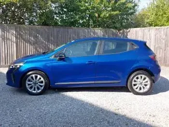 Used Renault Clio Evolution 90 HP (66 kW) 2025 Blue Hatchback