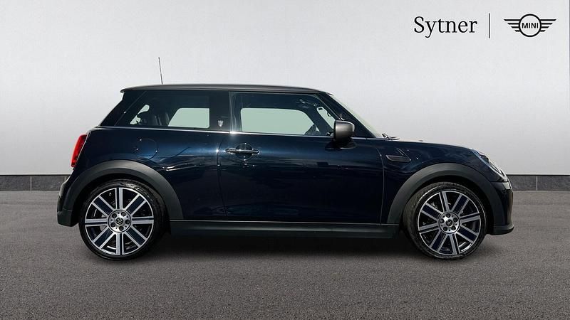 Usado Mini Cooper Exclusive 134 HP (98 kW) 2023 Preto Citadino