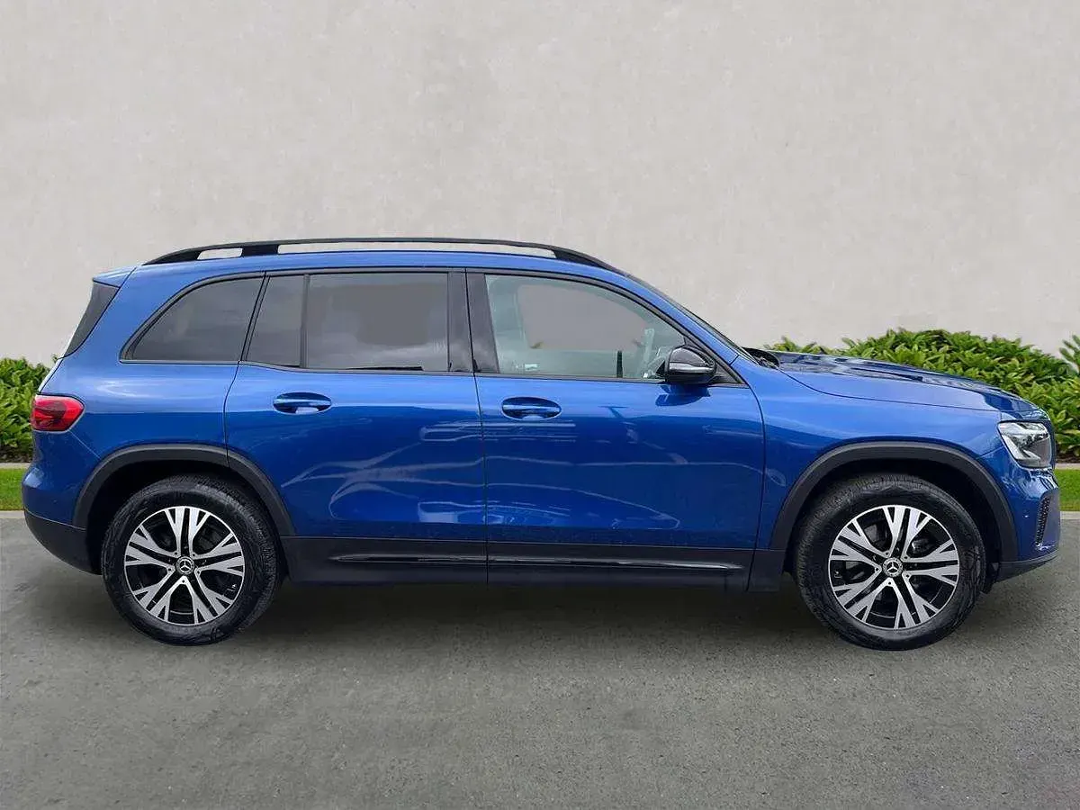 Used Mercedes GLB200 Executive 163 HP (119 kW) 2025 Blue SUV