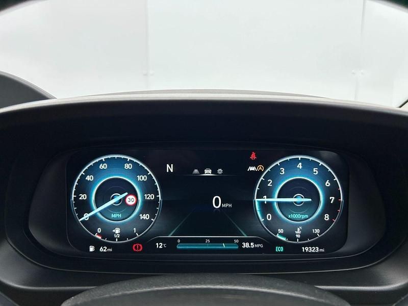 Used Hyundai i20 SE 100 HP (73 kW) 2023 Green Hatchback