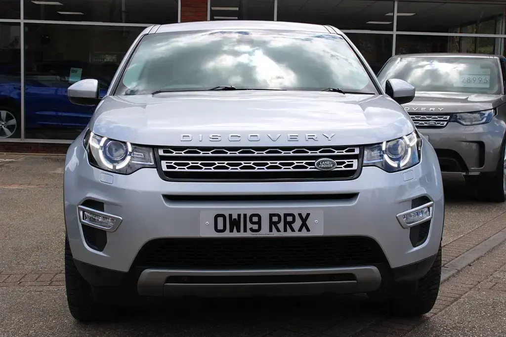 Used Land Rover Discovery Sport HSE Luxury 240 HP (176 kW) 2019 Silver SUV
