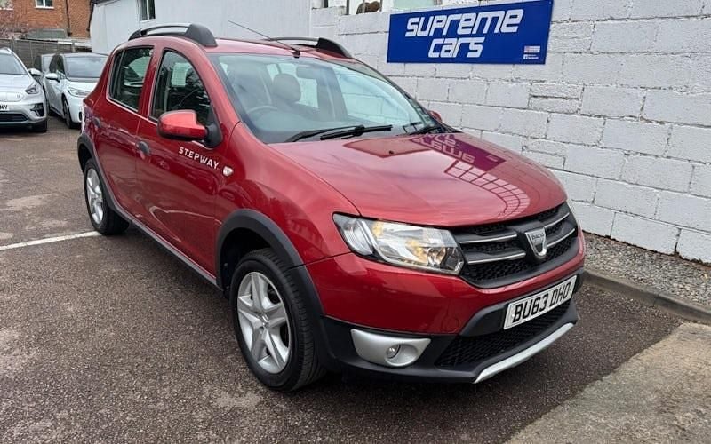 Used Dacia Sandero Lauréate 90 HP (66 kW) 2016 Hatchback