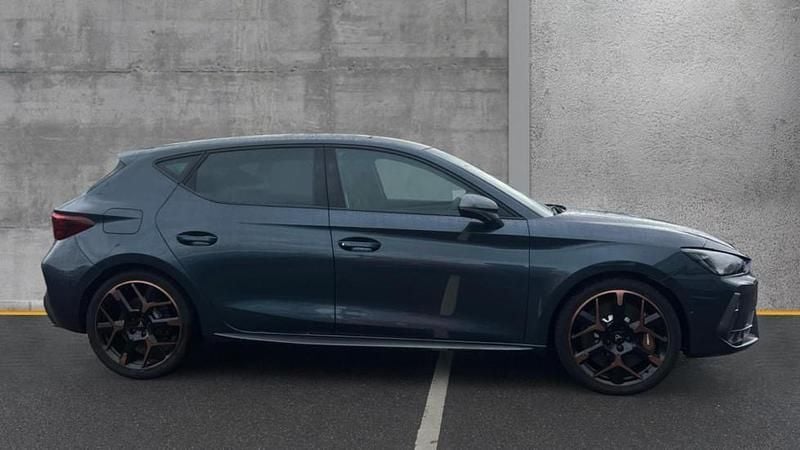New Cupra Leon VZ3 272 HP (200 kW) 2025 Magnetic tech grey