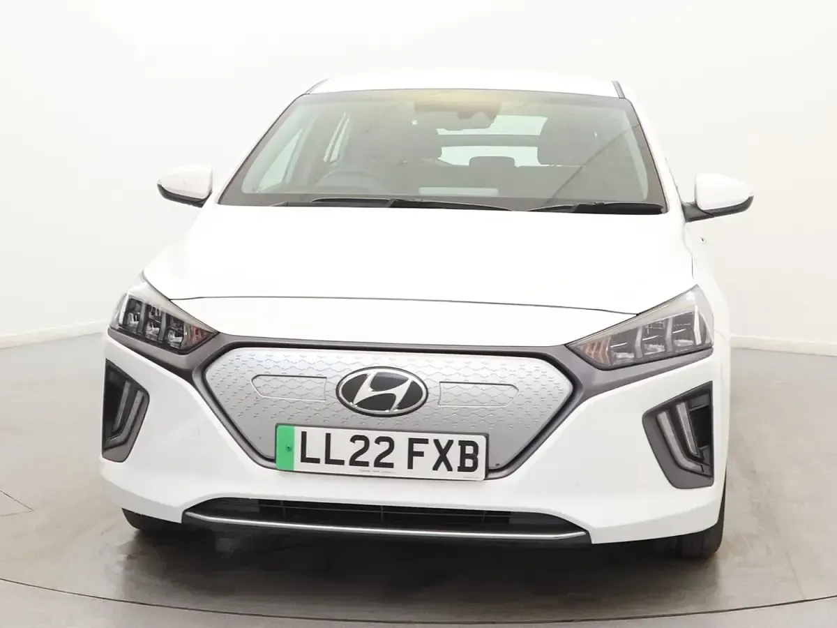 Used Hyundai Ioniq Premium 100 kW (136 HP) 2022 White Hatchback